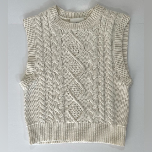 WILFRED Cream Cable Knit Sweater Vest Merino Wool/ Cotton Blend XS - Picture 2 of 10